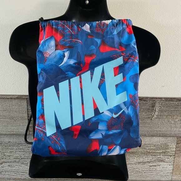 Nike floral print drawstring gym sack - Picture 3 of 7